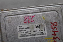 Load image into Gallery viewer, ECU ECM COMPUTER Hyundai Elantra 2009 09 2010 10 2011 11 2012 12 Auto - 1073456
