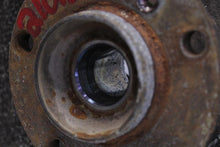 Load image into Gallery viewer, FRONT SPINDLE KNUCKLE 535i Gt 550i Gt 740i 740il 750 10-16 AWD Left - 1076639
