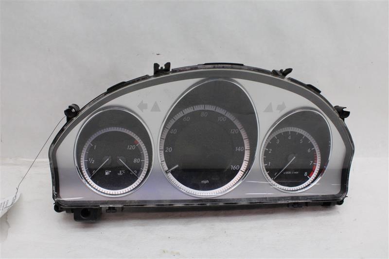 SPEEDOMETER CLUSTER Mercedes-Benz C250 C300 C350 C63 2010 10 - 1076888
