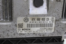 Load image into Gallery viewer, ECU ECM COMPUTER Volkswagen Passat 2013 13 2014 14 - 1077939
