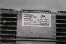 Load image into Gallery viewer, ECU ECM COMPUTER Sonata 2011 11 2012 12 2013 13 2014 14 - 1077968
