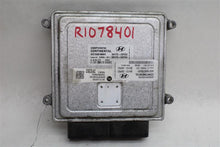 Load image into Gallery viewer, ECU ECM COMPUTER Hyundai Elantra 2017 17 2018 18 - 1078401
