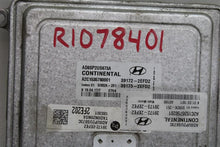 Load image into Gallery viewer, ECU ECM COMPUTER Hyundai Elantra 2017 17 2018 18 - 1078401
