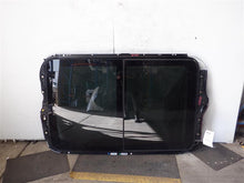 Load image into Gallery viewer, SUNROOF ASSEMBLY Audi Q5 SQ5 09 10 11 12 13 14 15 16 - 1083572
