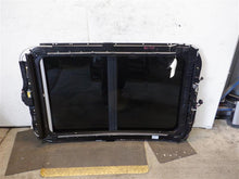 Load image into Gallery viewer, SUNROOF ASSEMBLY Audi Q5 SQ5 09 10 11 12 13 14 15 16 - 1084120
