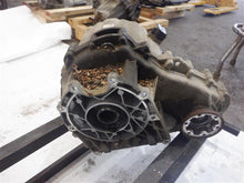 Load image into Gallery viewer, TRANSFER CASE Land Rover LR3 LR4 Range Rover Sport 2005 05 2006 06 07 08 09 - 11 - 1086415

