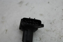 Load image into Gallery viewer, Mass Air Flow Sensor Meter MAF LR2 LR3 Range Rover Range 05-12 - 1087667
