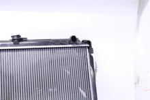 Load image into Gallery viewer, RADIATOR Frontier Pathfinder Xterra 2005 05 06 07 08 09 10 Auto - 1088904
