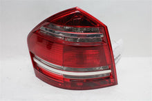 Load image into Gallery viewer, TAIL LIGHT LAMP ASSEMBLY Gl320 Gl450 Gl550 07 08 09 UPPER Left - 1091961
