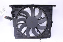 Load image into Gallery viewer, RADIATOR FAN ASSEMBLY 535i 535i Gt 640I 740i 740il Active 5 10-17 - 1092881
