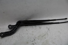Load image into Gallery viewer, WINDSHIELD WIPER ARM Land Rover LR4 2012 12 - 1092983

