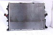 Load image into Gallery viewer, RADIATOR Cayenne 2003 03 2004 04 2005 05 2006 06 2007 07 2008 08 09 10 - 1093861
