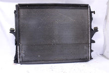 Load image into Gallery viewer, RADIATOR Cayenne 2003 03 2004 04 2005 05 2006 06 2007 07 2008 08 09 10 - 1093861
