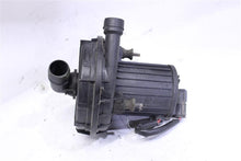 Load image into Gallery viewer, VACUUM PUMP 550i 645ci 650i 750i 750il 750LI 760li X5 03-10 - 1094396
