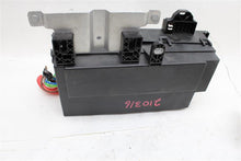 Load image into Gallery viewer, FUSE BOX Jaguar XE 2017 17 - 1095186
