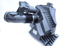 Load image into Gallery viewer, AIR CLEANER BOX BMW 128i 323i 328i 07 08 09 10 11 12 13 - 1095203
