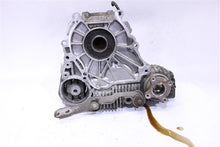 Load image into Gallery viewer, TRANSFER CASE BMW 530xi 528xi 328xi 332xi 2006 06 2007 07 2008 08 09 2010 10 - 1095210
