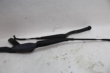 Load image into Gallery viewer, WINDSHIELD WIPER ARM Mercedes-Benz E350 E550 E63 2010 10 - 1095773

