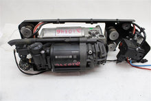 Load image into Gallery viewer, SUSPENSION AIR COMPRESSOR PUMP 535i Gt 550i Gt 740i 740il 750 09-16 - 1096431

