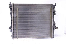 Load image into Gallery viewer, RADIATOR Jaguar Vanden Pl XF XFR XJ XJL XJR 10 11 12 13 - 1096607

