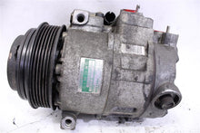 Load image into Gallery viewer, AC COMPRESSOR Mercedes C220 C36 E300 96 97 98 99 - 03 - 1098017
