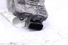 Load image into Gallery viewer, TRANSFER CASE ACTUATOR MOTOR 228I 320i 328D 328i 328I GT 335i 335i 10-17 - 1098471
