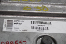 Load image into Gallery viewer, ECU ECM COMPUTER Volvo S40 2009 09 2010 10 - 1099557
