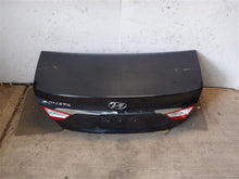 Load image into Gallery viewer, TRUNK LID Hyundai Sonata 2011 11 2012 12 2013 13 2014 14 - 1104400
