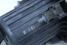 Load image into Gallery viewer, AIR INJECTION PUMP SMOG Jaguar S Type XF Xj XJ8 2000 00 01 02 03 04 05 06 - 12 - 1105906
