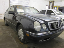 Load image into Gallery viewer, SPEEDOMETER CLUSTER Mercedes E320 1996 96 - 1148220

