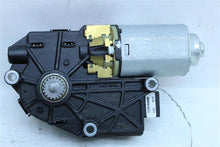 Load image into Gallery viewer, SUNROOF MOTOR BMW 335i 2012 12 - 1106657
