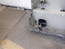 Load image into Gallery viewer, FRONT FENDER Land Rover Range Rover 06 07 08 09 10 11 12 Left - 1110373
