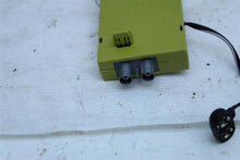 Load image into Gallery viewer, RADIO ANTENNA,POWER Land Rover LR3 2006 06 - 1110507
