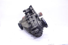 Load image into Gallery viewer, TRANSFER CASE ML320 ML350 ML550 E320 E350 GL450 06 07 08 09 - 12 - 1111136

