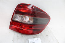 Load image into Gallery viewer, TAIL LIGHT LAMP ASSEMBLY ML320 ML350 ML500 ML550 ML63 06-08 Right - 1111196
