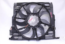 Load image into Gallery viewer, RADIATOR FAN ASSEMBLY 535i 535i Gt 640I 740i 740il Active 5 10-17 - 1111501
