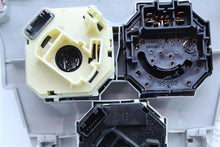 Load image into Gallery viewer, REAR TEMPERATURE CONTROLS Toyota Yaris 09 10 11 12 - 1112188
