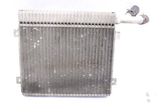 Load image into Gallery viewer, RADIATOR Vanden Pl XF XFR XJ XJL XJR 10 11 12 13 14 15 Right - 1113360
