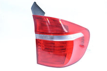 Load image into Gallery viewer, OUTER TAIL LIGHT LAMP BMW X5 X5M 07 08 09 10 Right - 1114601

