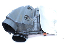 Load image into Gallery viewer, AIR CLEANER BOX BMW 550i 550i Gt 650i 10 11 12 13 Left - 1115307

