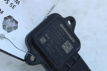 Load image into Gallery viewer, Mass Air Flow Sensor Meter MAF 135i 335i 528i 535i 535i Gt 640I 10-17 - 1117173
