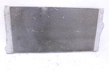 Load image into Gallery viewer, RADIATOR BMW 535i 535i Gt 11 12 13 14 15 16 AT - 1117190
