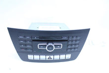 Load image into Gallery viewer, RADIO Mercedes-Benz C250 C300 C350 C63 2013 13 - 1118712
