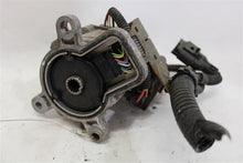 Load image into Gallery viewer, TRANSFER CASE ACTUATOR MOTOR Cayenne 03 04 05 06 07 08 09 10 - 1120571
