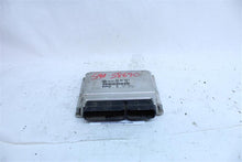 Load image into Gallery viewer, ECU ECM COMPUTER Audi A4 Passat 1999 99 2000 00 01 02 - 1122951
