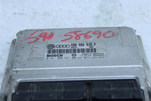 Load image into Gallery viewer, ECU ECM COMPUTER Audi A4 Passat 1999 99 2000 00 01 02 - 1122951
