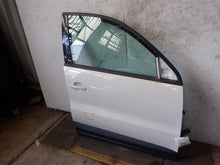 Load image into Gallery viewer, FRONT DOOR Volkswagen Tiguan 09 10 11 12 13 14 Right - 1123713
