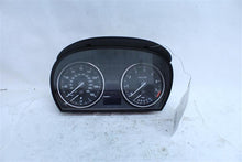 Load image into Gallery viewer, SPEEDOMETER CLUSTER BMW 328i 2007 07 2008 08 09 10 11 12 - 1124746
