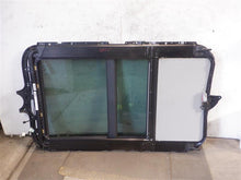 Load image into Gallery viewer, SUNROOF ASSEMBLY BMW X3 2004 04 2005 05 2006 06 07 08 09 10 Front - 1124813
