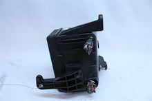 Load image into Gallery viewer, FUSE BOX Toyota Tundra 2002 02 2003 03 - 1126132
